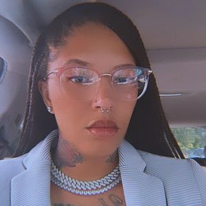 Meet your Posher, Tiffany